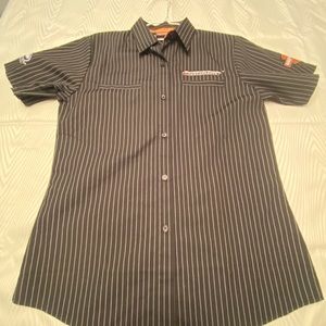 Harley Davidson screaming eagle women’s mechanic shirt. Black with pin strips.